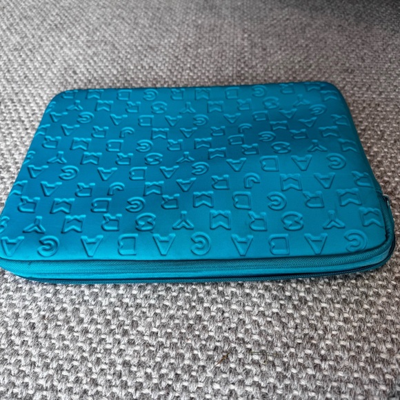 Marc Jacobs turquoise laptop neoprene sleeve - up to 15” - Picture 10 of 14